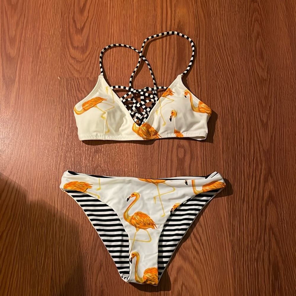 Women’s flamingo print bikini